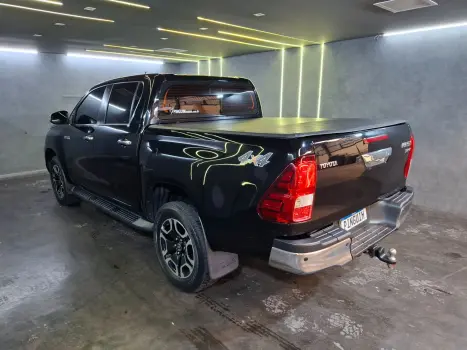TOYOTA Hilux Caminhonete 2.8 16V SRV 4X4 DIESEL CABINE DUPLA AUTOM�TICO, Foto 6