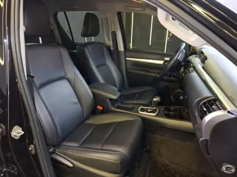 TOYOTA Hilux Caminhonete 2.8 16V SRV 4X4 DIESEL CABINE DUPLA AUTOM�TICO, Foto 11