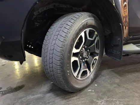 TOYOTA Hilux Caminhonete 2.8 16V SRV 4X4 DIESEL CABINE DUPLA AUTOM�TICO, Foto 14