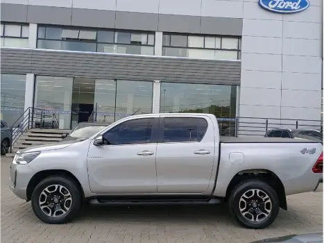 TOYOTA Hilux Caminhonete 2.8 16V SRX 4X4 TURBO DIESEL CABINE DUPLA AUTOM�TICO, Foto 8