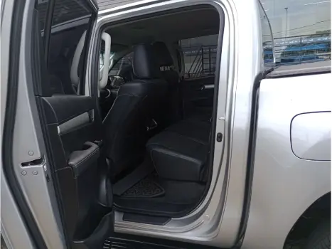 TOYOTA Hilux Caminhonete 2.8 16V SRX 4X4 TURBO DIESEL CABINE DUPLA AUTOM�TICO, Foto 10
