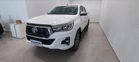 TOYOTA Hilux Caminhonete 2.8 16V SRX 4X4 DIESEL CABINE DUPLA AUTOM�TICO, Foto 2
