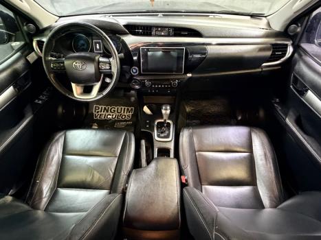 TOYOTA Hilux Caminhonete 2.8 16V SRX 4X4 TURBO DIESEL CABINE DUPLA AUTOM�TICO, Foto 9
