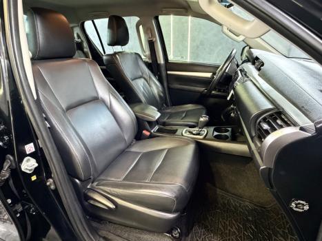 TOYOTA Hilux Caminhonete 2.8 16V SRX 4X4 TURBO DIESEL CABINE DUPLA AUTOM�TICO, Foto 11