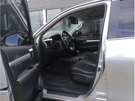 TOYOTA Hilux Caminhonete 2.8 16V SRX 4X4 TURBO DIESEL CABINE DUPLA AUTOM�TICO, Foto 13