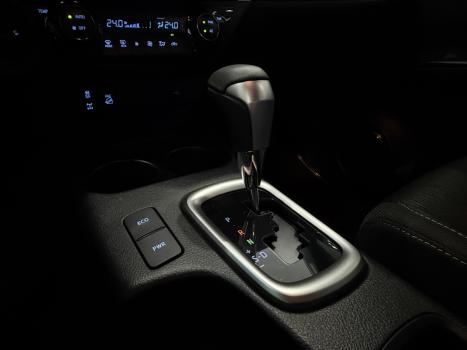 TOYOTA Hilux Caminhonete 2.8 16V 4P SR 4X4 DIESEL CABINE DUPLA AUTOM�TICO, Foto 3