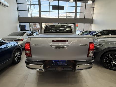 TOYOTA Hilux Caminhonete 2.8 16V 4P SR 4X4 DIESEL CABINE DUPLA AUTOM�TICO, Foto 8