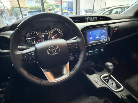 TOYOTA Hilux Caminhonete 2.8 16V 4P SR 4X4 DIESEL CABINE DUPLA AUTOM�TICO, Foto 11
