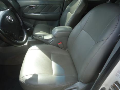 TOYOTA Hilux Caminhonete 3.0 4P 4X4 SRV TURBO DIESEL CABINE DUPLA AUTOM�TICO, Foto 3