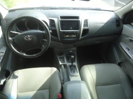 TOYOTA Hilux Caminhonete 3.0 4P 4X4 SRV TURBO DIESEL CABINE DUPLA AUTOM�TICO, Foto 5