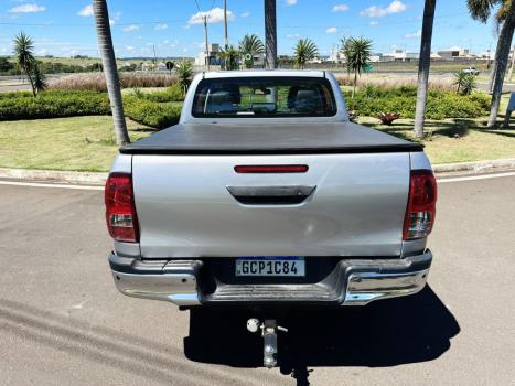 TOYOTA Hilux Caminhonete 2.8 16V SRV 4X4 DIESEL CABINE DUPLA AUTOM�TICO, Foto 2