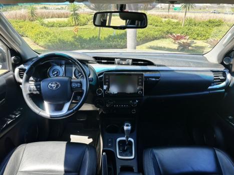 TOYOTA Hilux Caminhonete 2.8 16V SRV 4X4 DIESEL CABINE DUPLA AUTOM�TICO, Foto 4