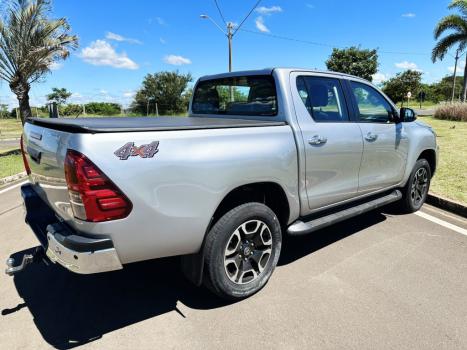 TOYOTA Hilux Caminhonete 2.8 16V SRV 4X4 DIESEL CABINE DUPLA AUTOM�TICO, Foto 7