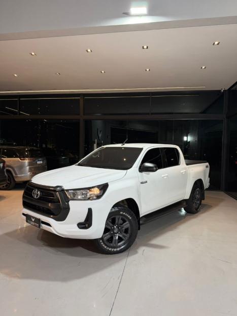 TOYOTA Hilux Caminhonete 2.8 16V 4P SR 4X4 DIESEL CABINE DUPLA AUTOM�TICO, Foto 1