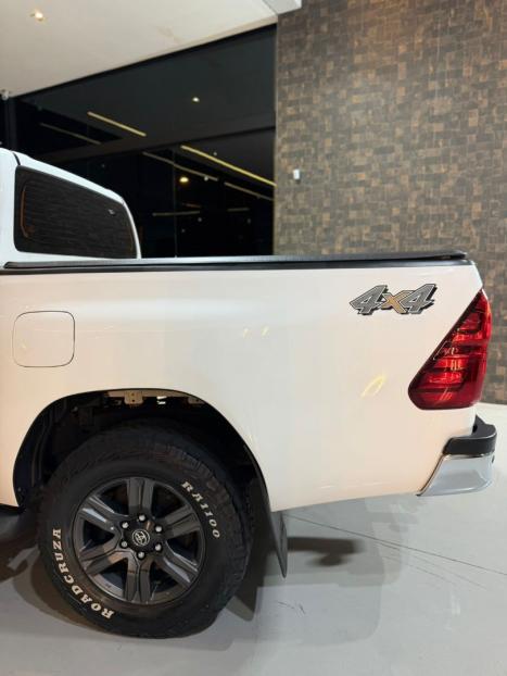TOYOTA Hilux Caminhonete 2.8 16V 4P SR 4X4 DIESEL CABINE DUPLA AUTOM�TICO, Foto 9
