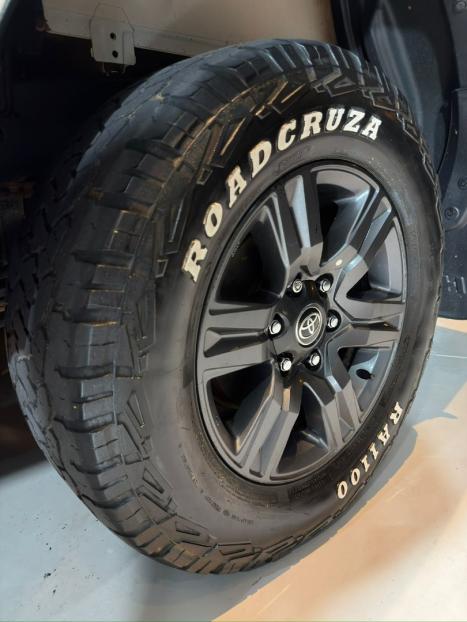 TOYOTA Hilux Caminhonete 2.8 16V 4P SR 4X4 DIESEL CABINE DUPLA AUTOM�TICO, Foto 14