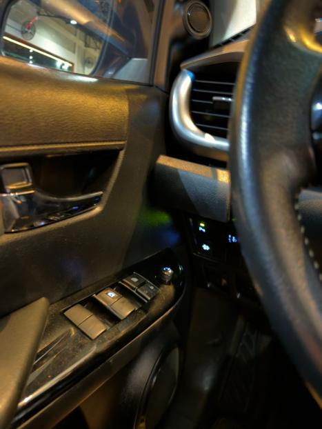 TOYOTA Hilux Caminhonete 2.8 16V 4P SR 4X4 DIESEL CABINE DUPLA AUTOM�TICO, Foto 20