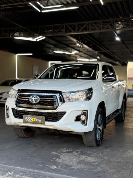 TOYOTA Hilux Caminhonete 2.7 16V 4P SRV FLEX CABINE DUPLA AUTOM�TICO, Foto 2