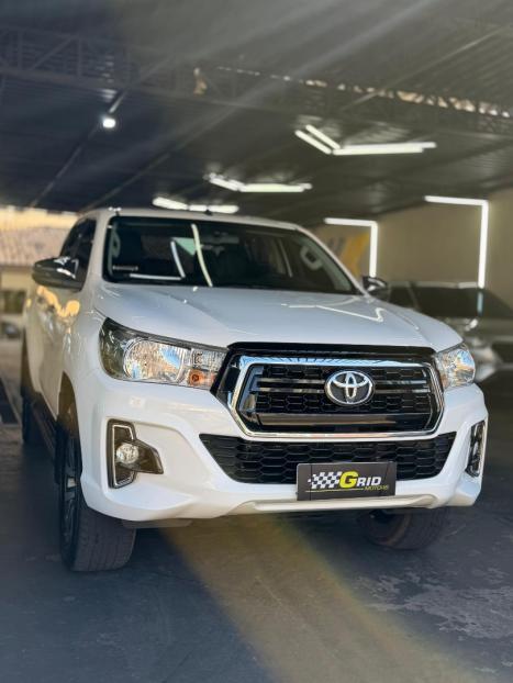 TOYOTA Hilux Caminhonete 2.7 16V 4P SRV FLEX CABINE DUPLA AUTOM�TICO, Foto 3