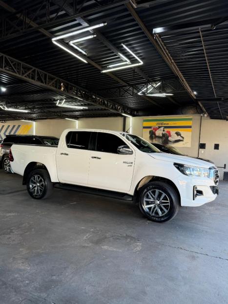 TOYOTA Hilux Caminhonete 2.7 16V 4P SRV FLEX CABINE DUPLA AUTOM�TICO, Foto 5