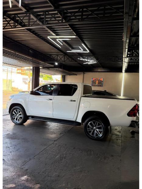 TOYOTA Hilux Caminhonete 2.7 16V 4P SRV FLEX CABINE DUPLA AUTOM�TICO, Foto 9