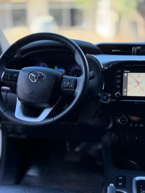 TOYOTA Hilux Caminhonete 2.7 16V 4P SRV FLEX CABINE DUPLA AUTOM�TICO, Foto 15