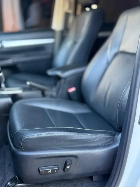 TOYOTA Hilux Caminhonete 2.7 16V 4P SRV FLEX CABINE DUPLA AUTOM�TICO, Foto 18