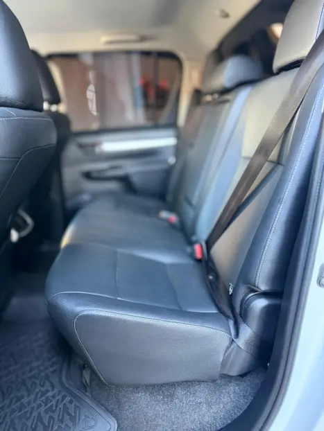 TOYOTA Hilux Caminhonete 2.7 16V 4P SRV FLEX CABINE DUPLA AUTOM�TICO, Foto 19