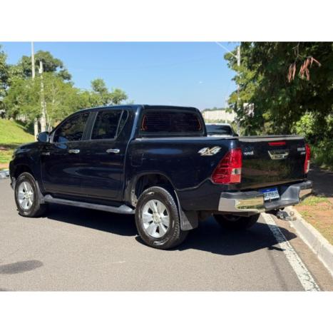 TOYOTA Hilux Caminhonete 2.8 4P 4X4 DIESEL CABINE DUPLA, Foto 4