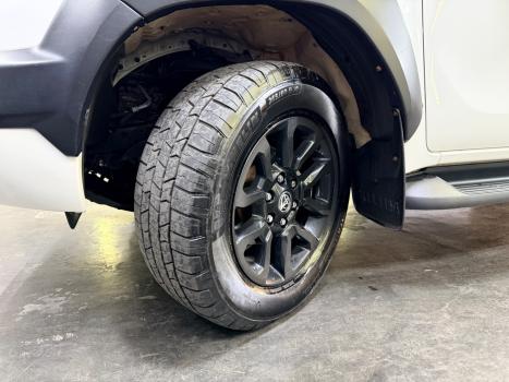 TOYOTA Hilux Caminhonete 2.8 16V SRX CONQUEST 4X4 TURBO DIESEL CABINE DUPLA AUTOM�TICO, Foto 14