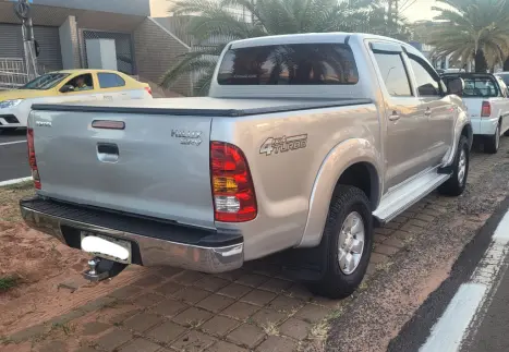TOYOTA Hilux Caminhonete 3.0 4P 4X4 SRV TURBO DIESEL CABINE DUPLA, Foto 3