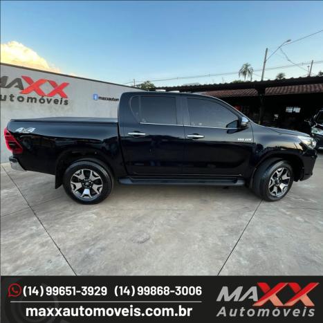 TOYOTA Hilux Caminhonete 2.8 16V SRX 4X4 DIESEL CABINE DUPLA AUTOM�TICO, Foto 8