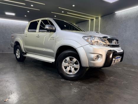 TOYOTA Hilux Caminhonete 3.0 4P 4X4 SRV TURBO DIESEL CABINE DUPLA, Foto 2
