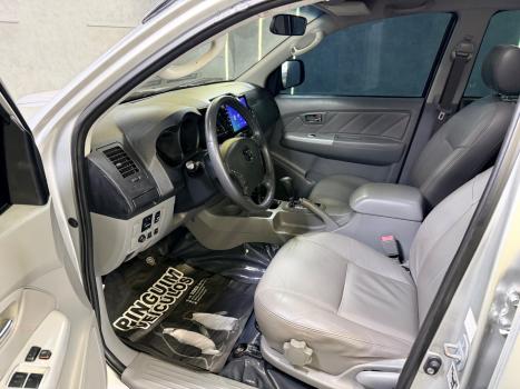 TOYOTA Hilux Caminhonete 3.0 4P 4X4 SRV TURBO DIESEL CABINE DUPLA, Foto 8