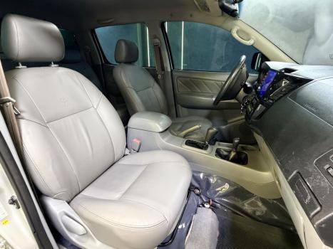 TOYOTA Hilux Caminhonete 3.0 4P 4X4 SRV TURBO DIESEL CABINE DUPLA, Foto 11