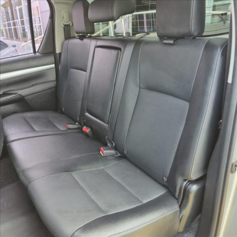 TOYOTA Hilux Caminhonete 2.8 16V SRX 4X4 TURBO DIESEL CABINE DUPLA AUTOM�TICO, Foto 16