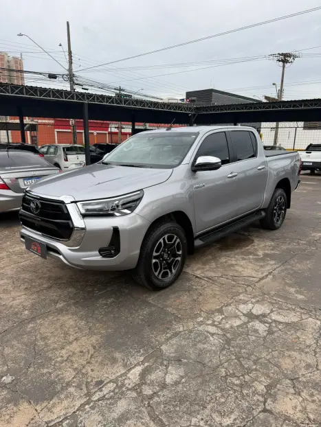 TOYOTA Hilux Caminhonete 2.8 16V SRX 4X4 TURBO DIESEL CABINE DUPLA AUTOM�TICO, Foto 1