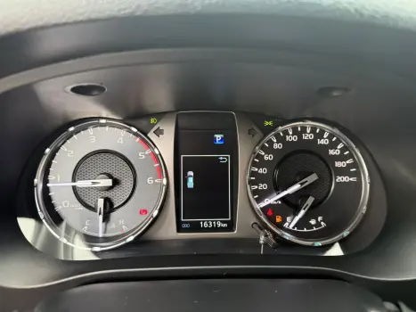 TOYOTA Hilux Caminhonete 2.8 16V SRX 4X4 TURBO DIESEL CABINE DUPLA AUTOM�TICO, Foto 8