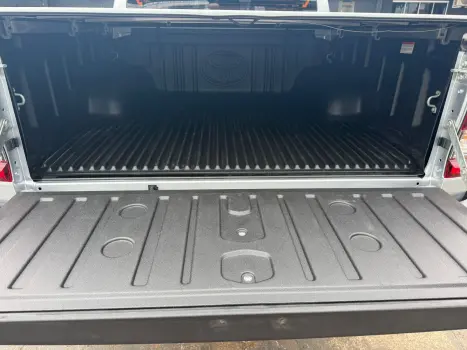 TOYOTA Hilux Caminhonete 2.8 16V SRX 4X4 TURBO DIESEL CABINE DUPLA AUTOM�TICO, Foto 12