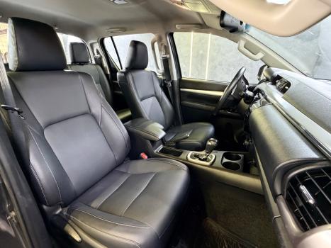 TOYOTA Hilux Caminhonete 2.8 16V SRV 4X4 DIESEL CABINE DUPLA AUTOM�TICO, Foto 11