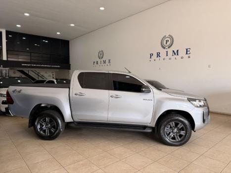 TOYOTA Hilux Caminhonete 2.8 16V 4P SR 4X4 DIESEL CABINE DUPLA AUTOM�TICO, Foto 3