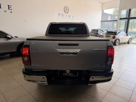 TOYOTA Hilux Caminhonete 2.8 16V 4P SR 4X4 DIESEL CABINE DUPLA AUTOM�TICO, Foto 4