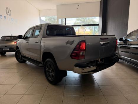 TOYOTA Hilux Caminhonete 2.8 16V 4P SR 4X4 DIESEL CABINE DUPLA AUTOM�TICO, Foto 5