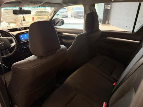 TOYOTA Hilux Caminhonete 2.8 16V 4P SR 4X4 DIESEL CABINE DUPLA AUTOM�TICO, Foto 11