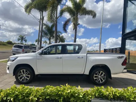 TOYOTA Hilux Caminhonete 2.8 16V SRV 4X4 DIESEL CABINE DUPLA AUTOM�TICO, Foto 8