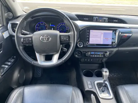 TOYOTA Hilux Caminhonete 2.8 16V SRV 4X4 DIESEL CABINE DUPLA AUTOM�TICO, Foto 14