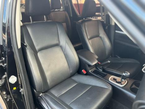 TOYOTA Hilux Caminhonete 2.8 16V SRX 4X4 DIESEL CABINE DUPLA AUTOM�TICO, Foto 11