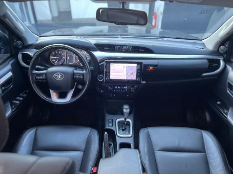 TOYOTA Hilux Caminhonete 2.8 16V SRV 4X4 DIESEL CABINE DUPLA AUTOM�TICO, Foto 8