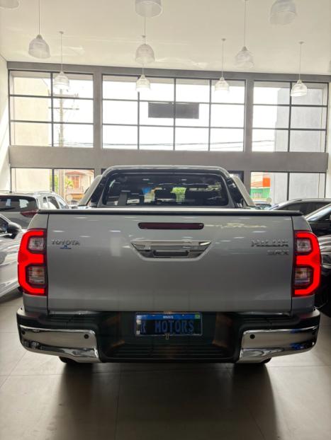 TOYOTA Hilux Caminhonete 2.8 16V SRX 4X4 DIESEL CABINE DUPLA AUTOM�TICO, Foto 4