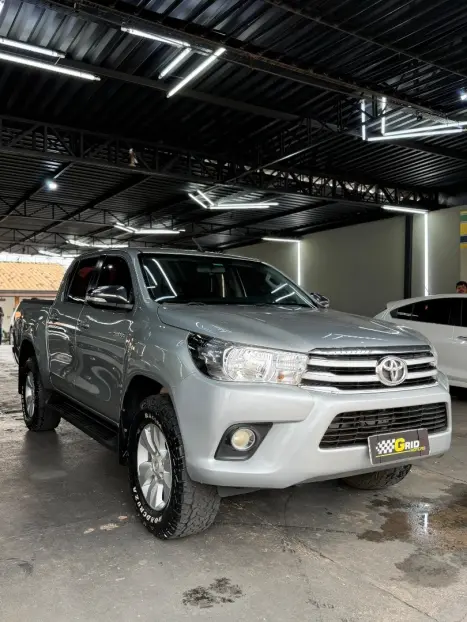 TOYOTA Hilux Caminhonete 2.7 16V 4P SRV CABINE DUPLA, Foto 5